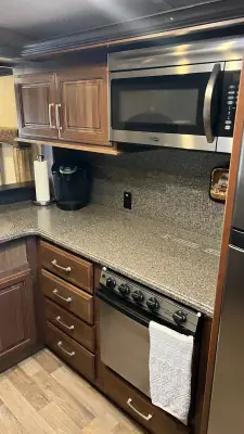 Used 2018 Keystone Montana 3820FK