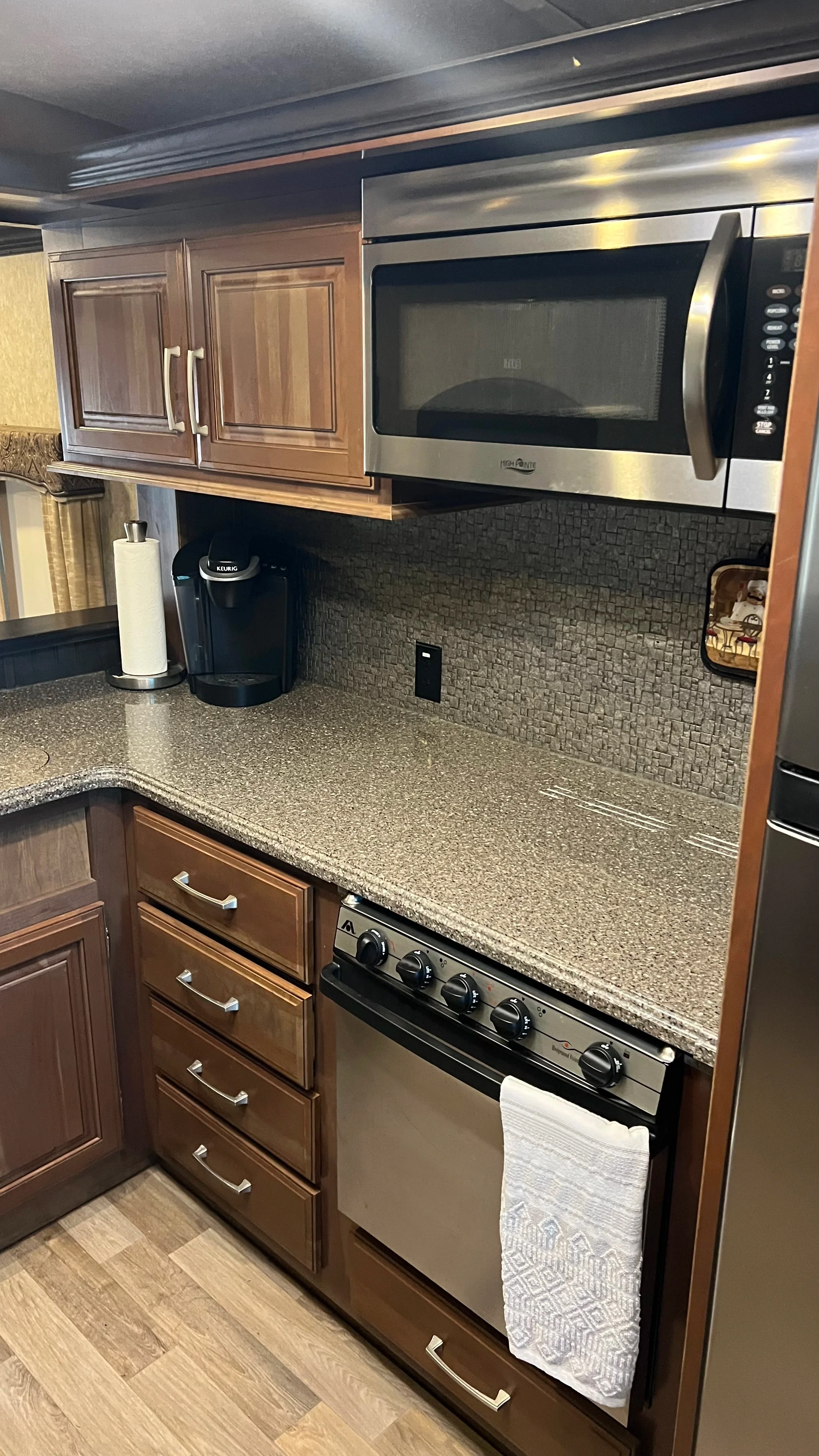 2018 KEYSTONE MONTANA exterior