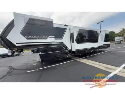 2026 Brinkley Model G photo 4