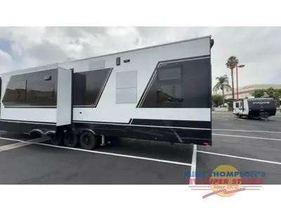2026 Brinkley Model G photo 6