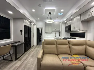 2026 Brinkley Model G photo 17