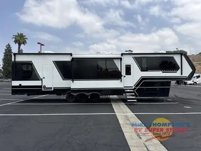 2026 Brinkley Model G photo 16