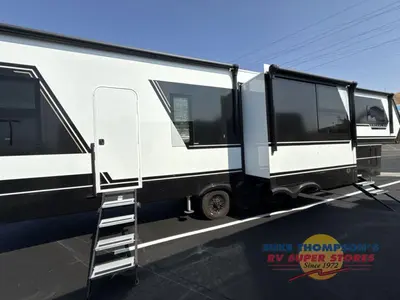 2026 Brinkley Model G photo 16