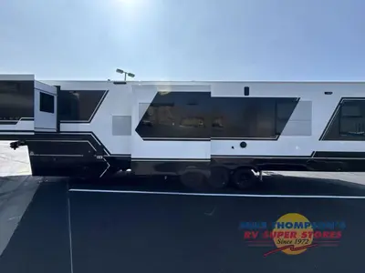 2026 Brinkley Model G photo 5
