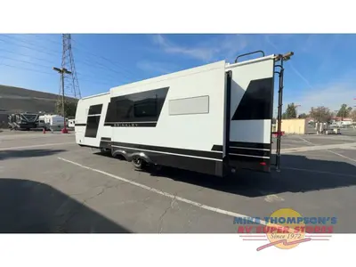 2026 Brinkley Model I photo 6