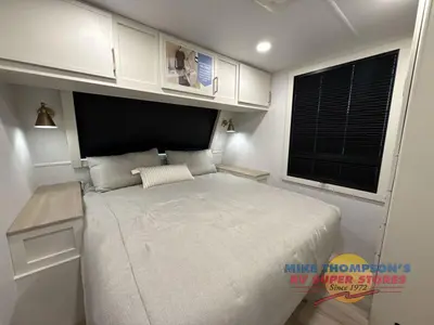 2026 Brinkley Model I photo 32