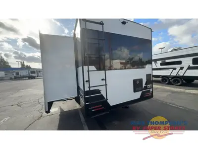 2026 Brinkley Model I photo 6