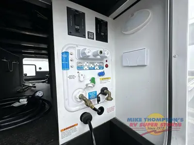 2025 Brinkley Model Z Air photo 10