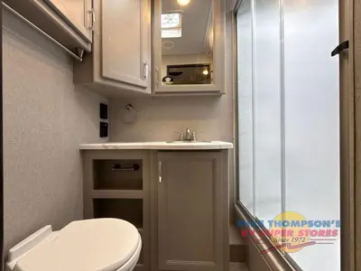 2026 Thor Motor Coach Magnitude GRAND photo 42