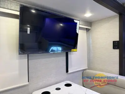 2026 Thor Motor Coach Magnitude GRAND photo 26