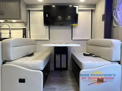 2026 Thor Motor Coach Magnitude GRAND photo 27
