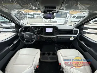 2026 Thor Motor Coach Magnitude GRAND photo 18