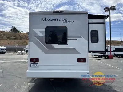 2026 Thor Motor Coach Magnitude GRAND photo 14
