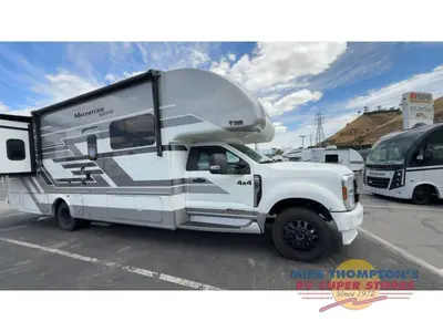 New 2026 Thor Motor Coach Magnitude GRAND X32