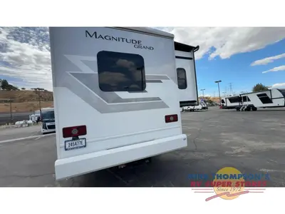 2026 Thor Motor Coach Magnitude GRAND photo 6