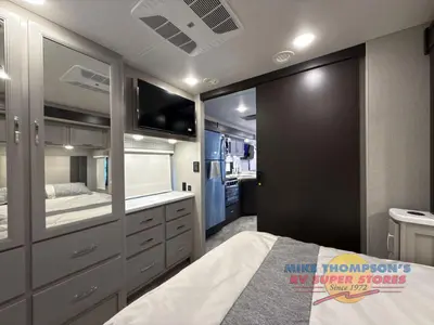 2026 Thor Motor Coach Magnitude GRAND photo 39