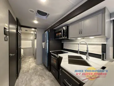 2026 Thor Motor Coach Magnitude GRAND photo 29