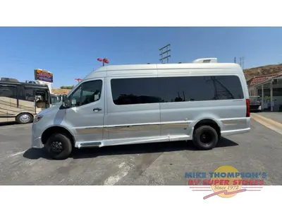 2025 Grech RV Terreno-ion AWD photo 5