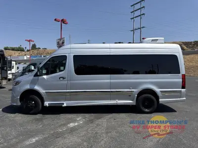 2025 Grech RV Terreno-ion AWD photo 12