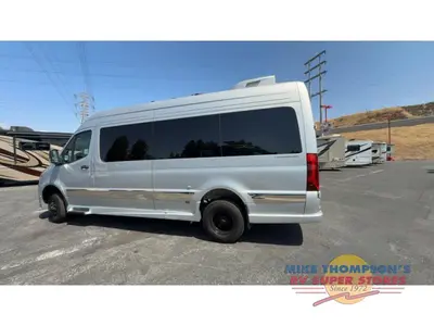 2025 Grech RV Terreno-ion AWD photo 6