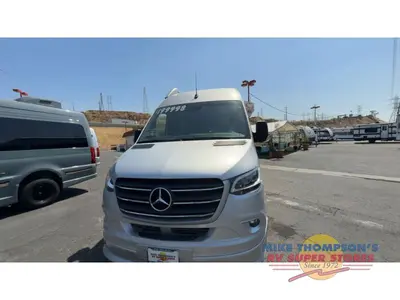 2025 Grech RV Terreno-ion AWD photo 3