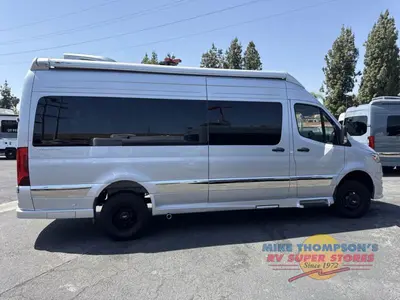 2025 Grech RV Terreno-ion AWD photo 16