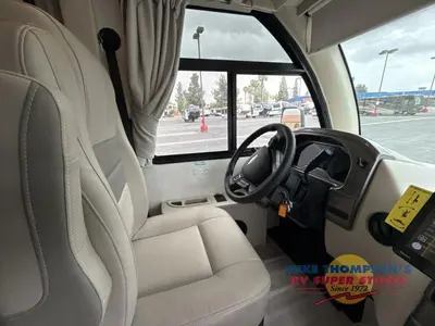 2026 Thor Motor Coach Vegas photo 18