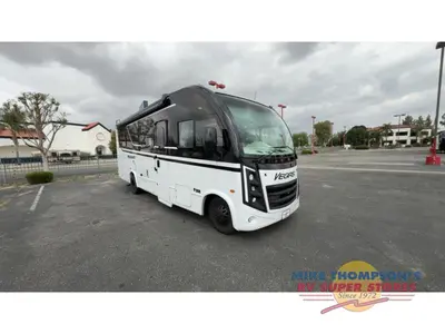 2026 Thor Motor Coach Vegas photo 2