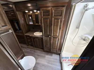 2016 Tiffin Motorhomes Allegro photo 20