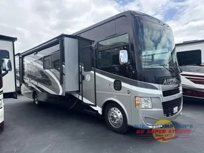 2016 Tiffin Motorhomes Allegro photo 3