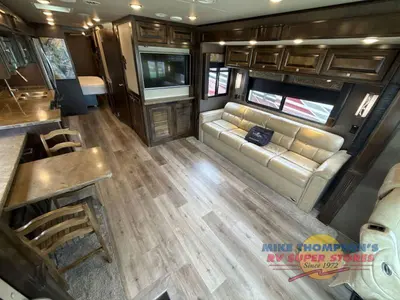 2016 Tiffin Motorhomes Allegro photo 15