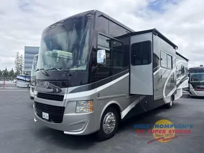 2016 Tiffin Motorhomes Allegro photo 10