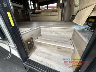 2016 Tiffin Motorhomes Allegro photo 14