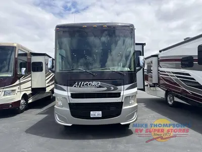 2016 Tiffin Motorhomes Allegro photo 6
