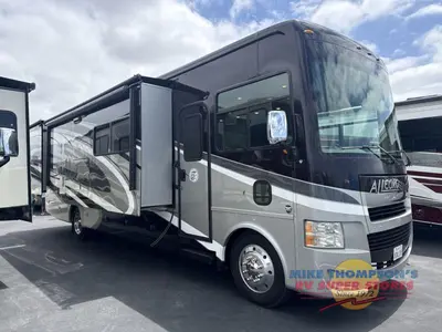2016 Tiffin Motorhomes Allegro photo 5
