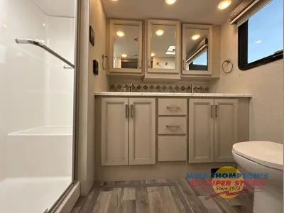 2026 Thor Motor Coach Palazzo GT photo 41