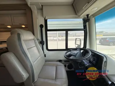 2026 Thor Motor Coach Palazzo GT photo 17
