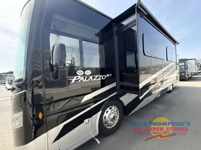 2026 Thor Motor Coach Palazzo GT photo 5
