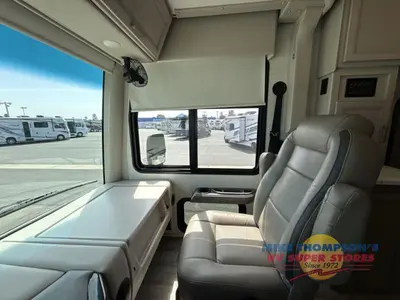 2026 Thor Motor Coach Palazzo GT photo 18