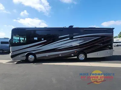 2018 Tiffin Motorhomes Allegro RED photo 12