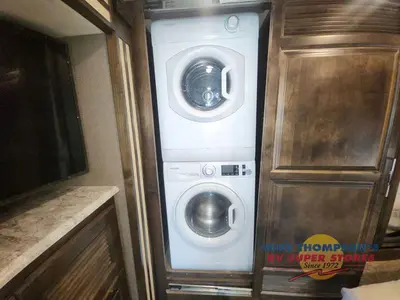 2018 Tiffin Motorhomes Allegro RED photo 44