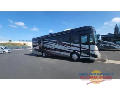2018 Tiffin Motorhomes Allegro RED photo 2