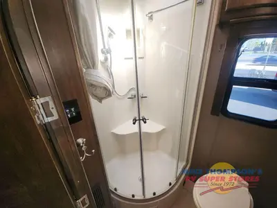 2018 Tiffin Motorhomes Allegro RED photo 46