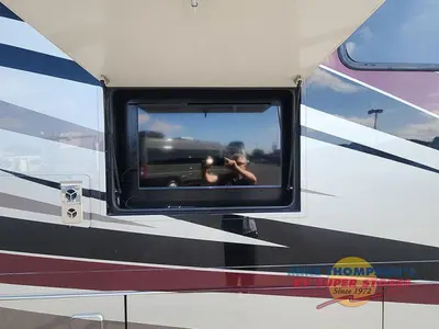 2018 Tiffin Motorhomes Allegro RED photo 17