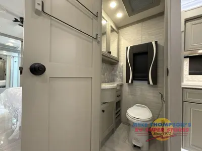 2026 Tiffin Motorhomes Phaeton photo 46