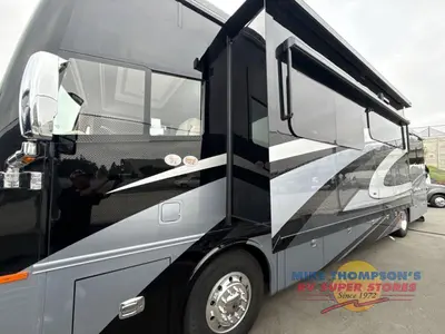 2026 Tiffin Motorhomes Phaeton photo 5