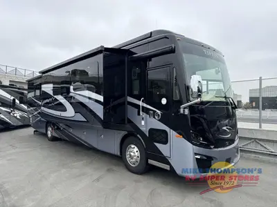 2026 Tiffin Motorhomes Phaeton photo 2