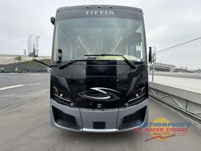 2026 Tiffin Motorhomes Phaeton photo 3