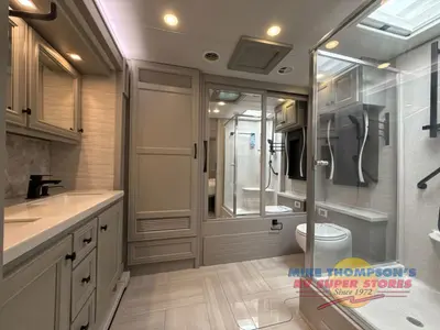 2026 Tiffin Motorhomes Phaeton photo 43