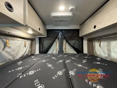 2026 Winnebago Solis photo 29